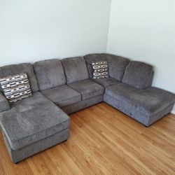 Sectional Couch 