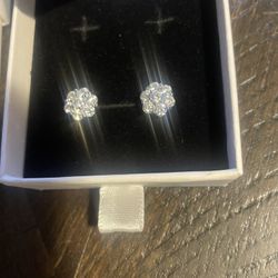 Vvs Lab Certified Honey Comb 4.2 Carat Diamond Earrings 