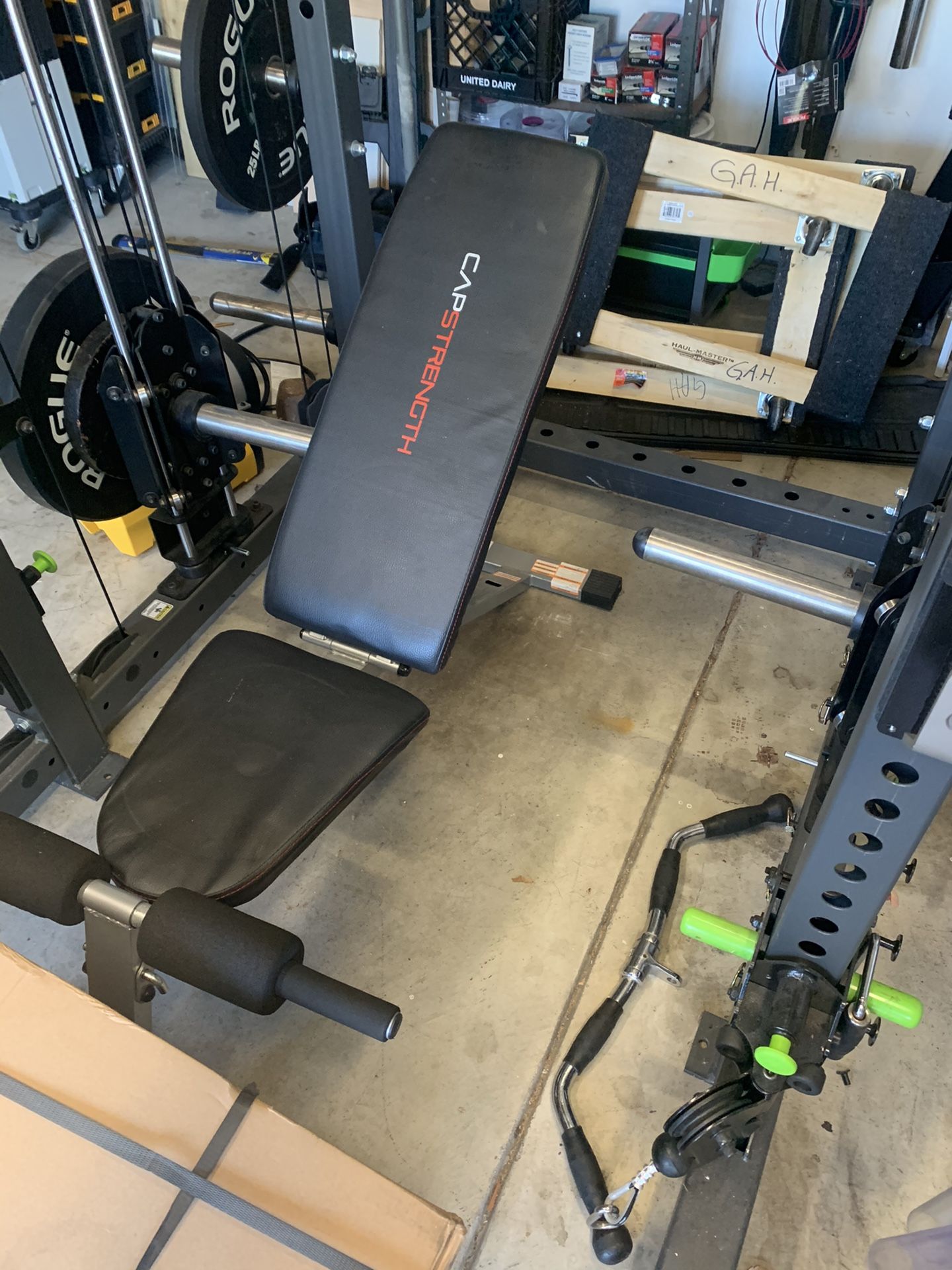 Adjustable weight bench Capstrength $50