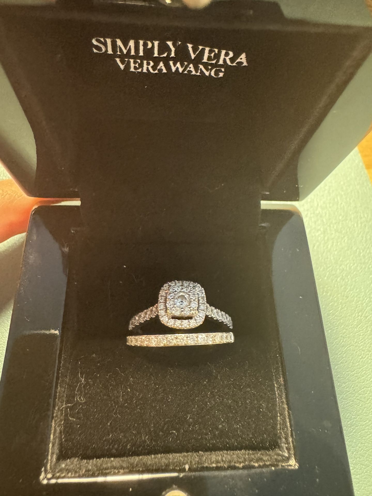 💍 Vera Wang Engagement Ring + Wedding Band Set – 14K White Gold & Diamonds