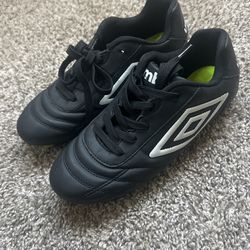 Umbro Youth Soccer Cleats