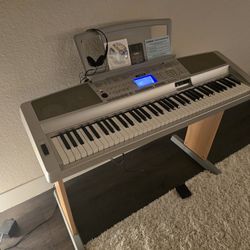 Yamaha DGX-300 Portable Grand Digital Piano – Full Setup w/ Stand + Pedal 