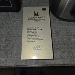 Authentic New In Box Timeless glow lifting eye cream