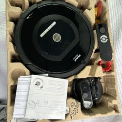 iRobot Roomba NEW