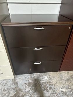 OFFICE/HOME FILE CABINET 3 DRAWERS  LATERAL WOODEN FILE WITH KEY