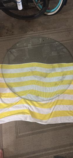36" Round Tempered Glass Table Top - 1/2 inch thick.    Thick Beveled Edge (Excellent Condition)