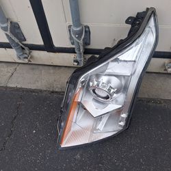 Cadillac SRX headlight