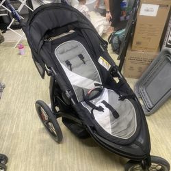 Graco jogging stroller