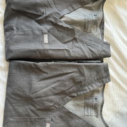 FIGS Catarina Graphite Scrub Set (Small top) 1 Pocket 