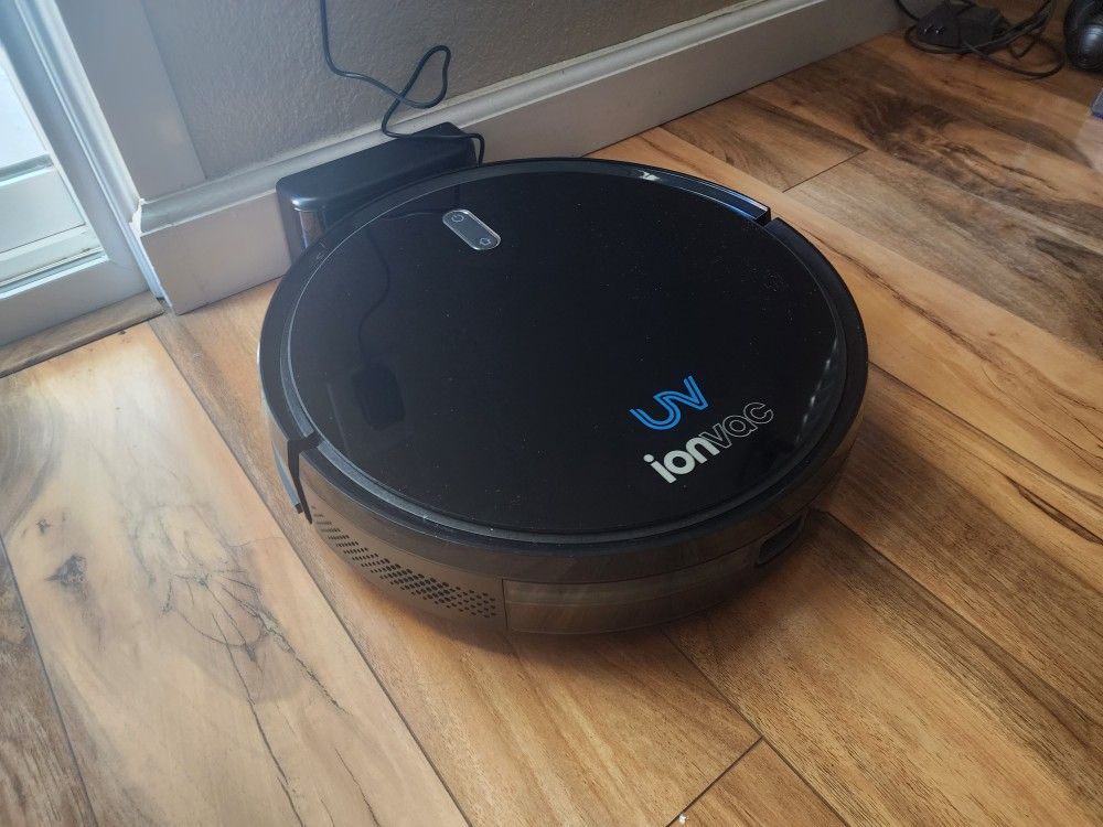 Tzumi Ionvac Ultraclean UV Santizing Robot Vacuum