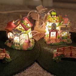 4 Lighted Easter houses bundle 6 pieces 