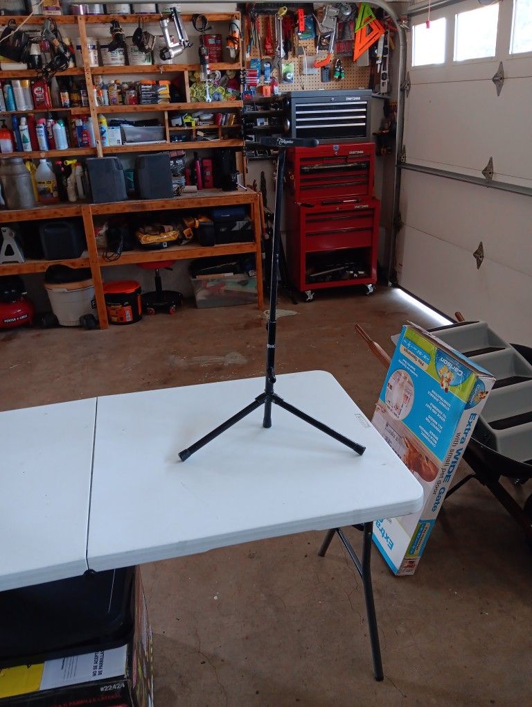 Takamine Guitar Stand