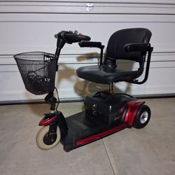 3 Wheel Mobility Scooter Go Go By Pride Comes Apart BRAND NEW BATTERIES