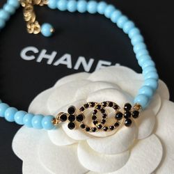 Blue glazed bead flower set