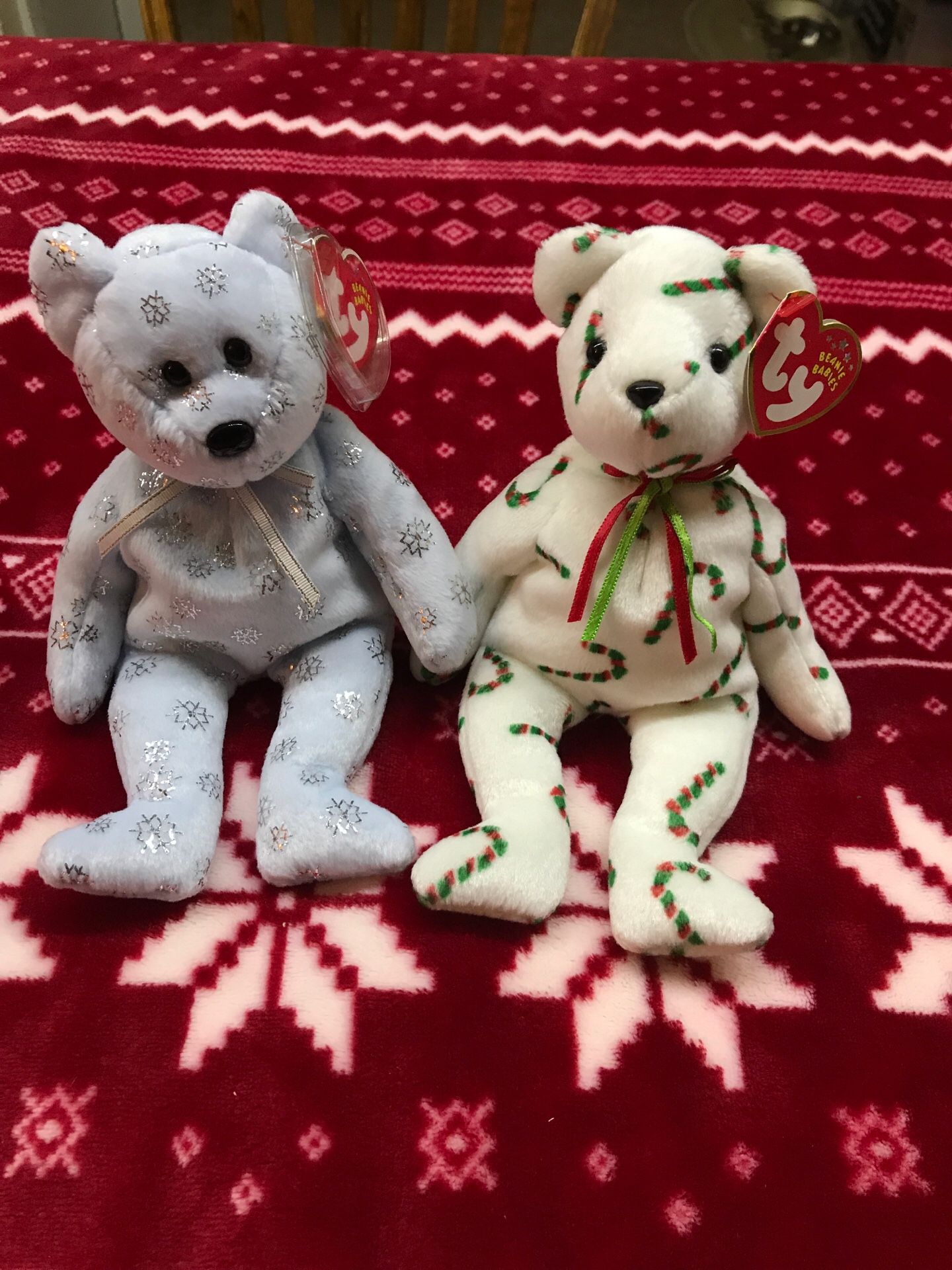 Ty Beanie Baby set if 2 Christmas bears Flaky and Cand-e Mint Condition