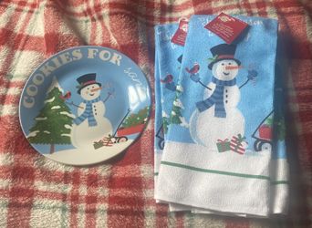 NWT Cookies For Santa& And Dish Towels 