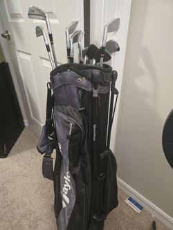 Vintage Wilson Staff Golf Club Set 3-PW + TaylorMade Carry Bag Right Hand