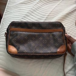 Louis Vuitton Trocacero 30