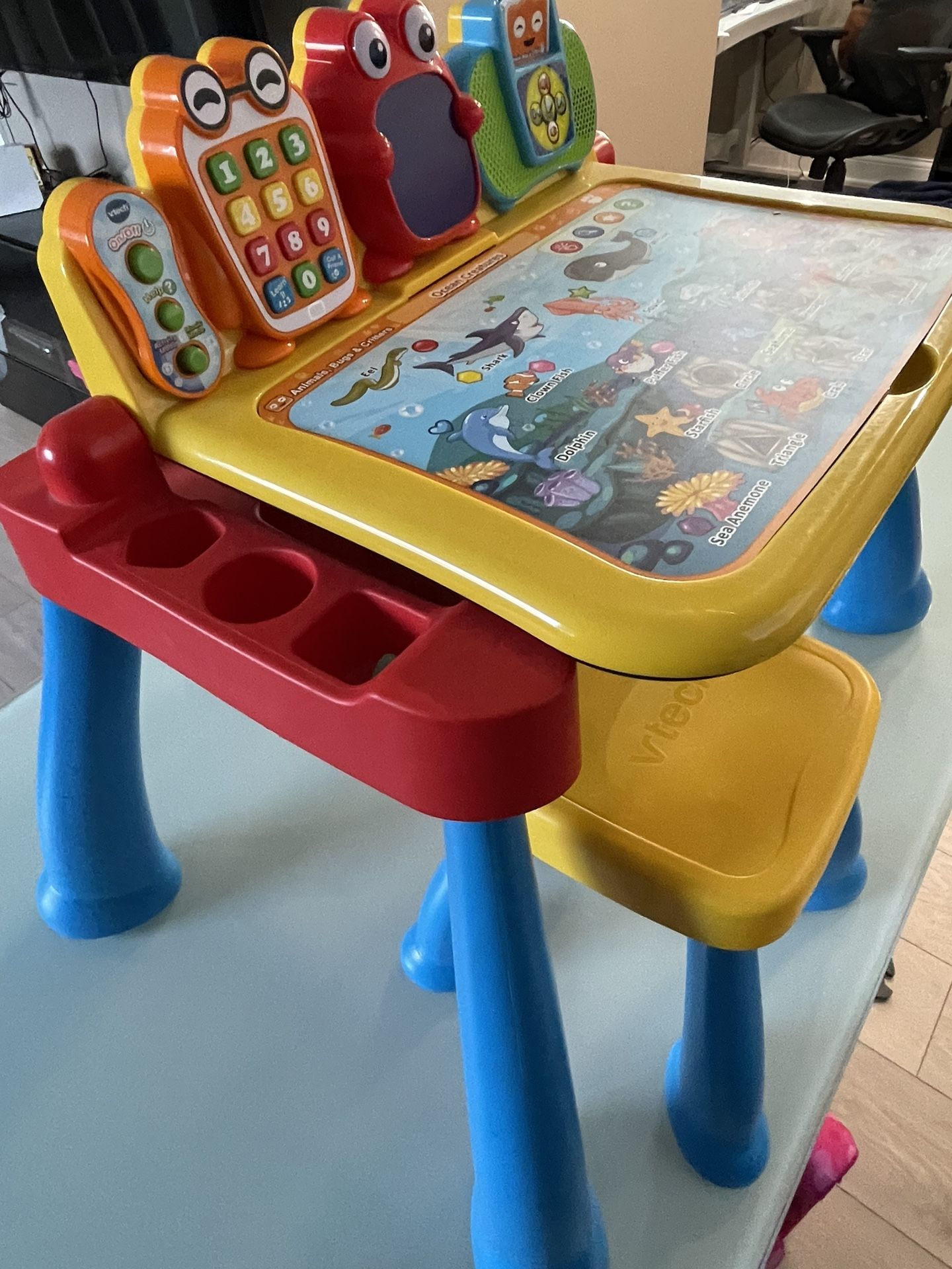 VTech Touch and Learn Activity Desk Deluxe