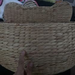 Hello Kitty’s Basket 