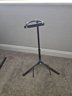 Guitar stand
