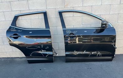 2017-2022 Nissan Rogue Sport Right passenger side Doors Oem