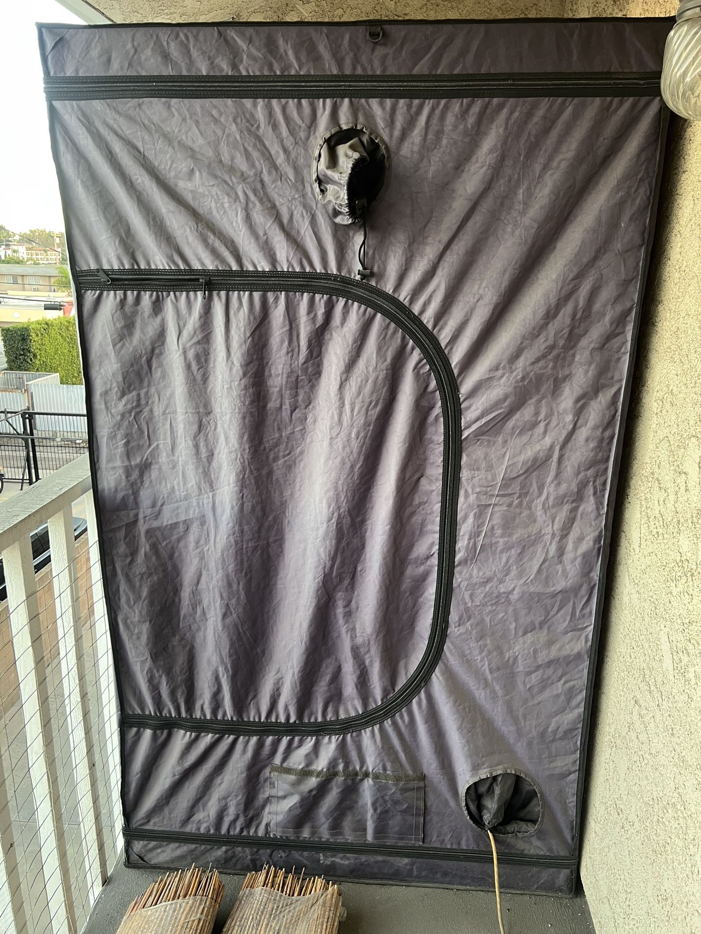 4x4x6.5ft Grow Tent Setup