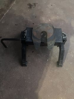 5th Fifth Wheel Hitch 15k Rbw Lil Rocker