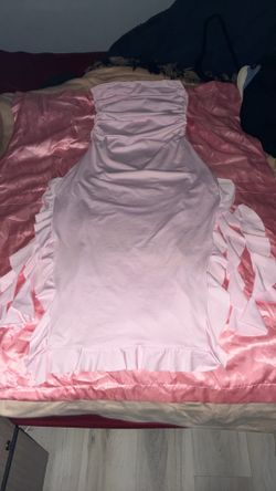 Small pink strapless dress