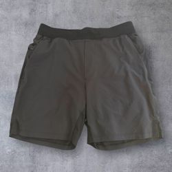 Lululemon Relaxed Fit Pull On Shorts 7" Light Woven Lined Black Men’s Sz M 