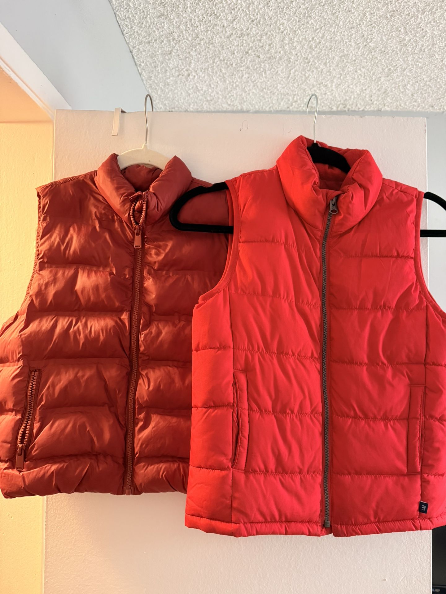 Children’s Puffer Vest Size 6-7 Little Boy 