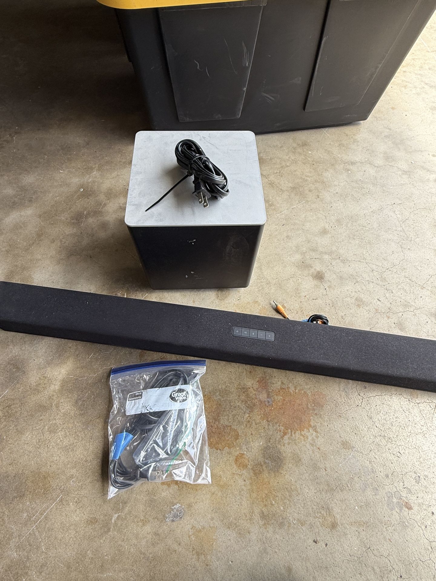 Vizio Soundbar with Sub