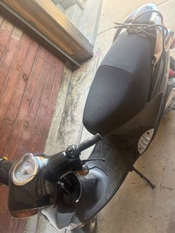 Buddy 50 moped (700$ obo)