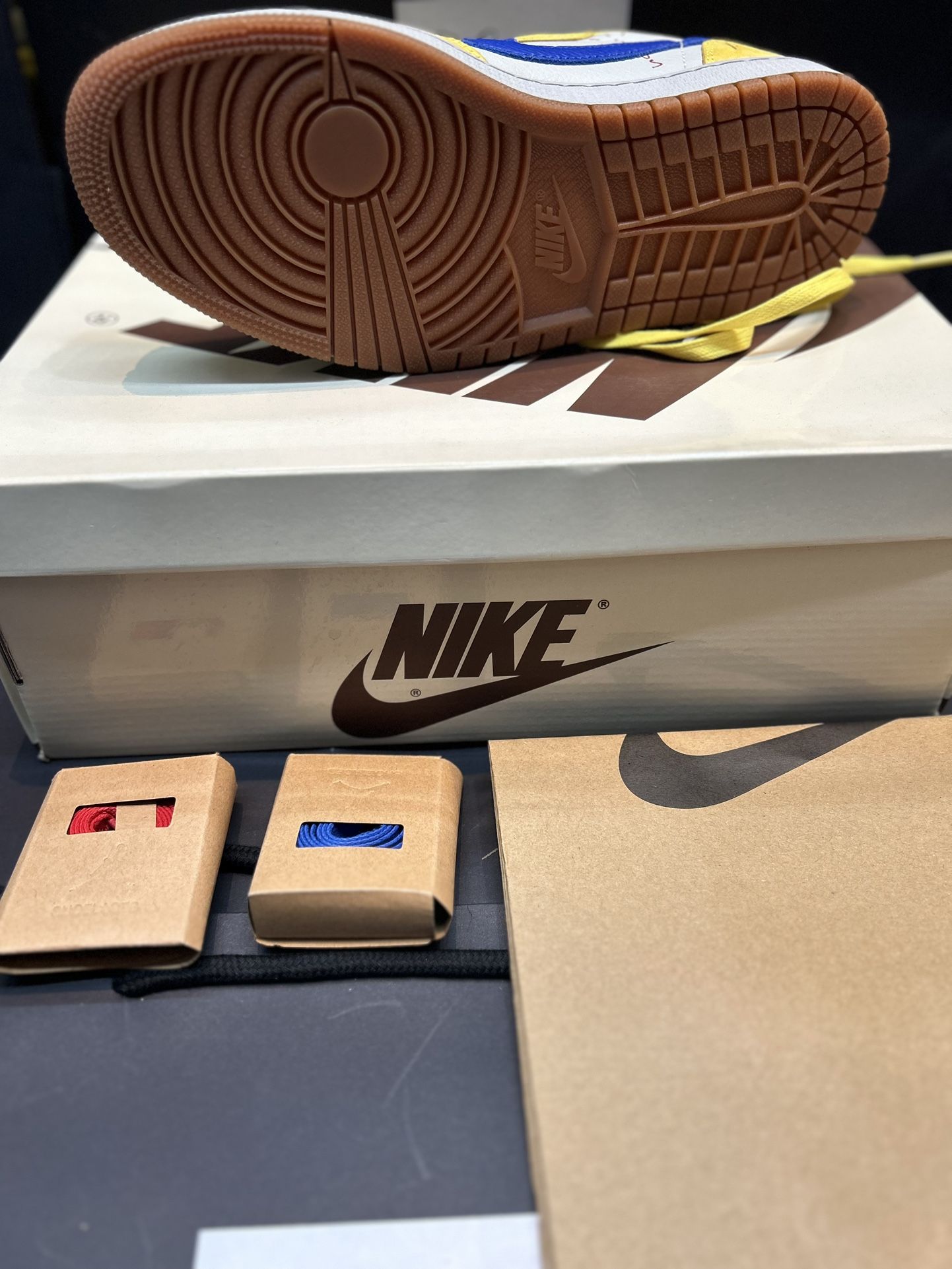 Nike Air Jordan 1 Low Travis Scott 