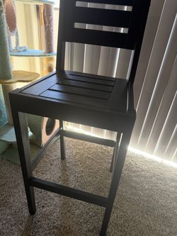 2 Bar Chairs