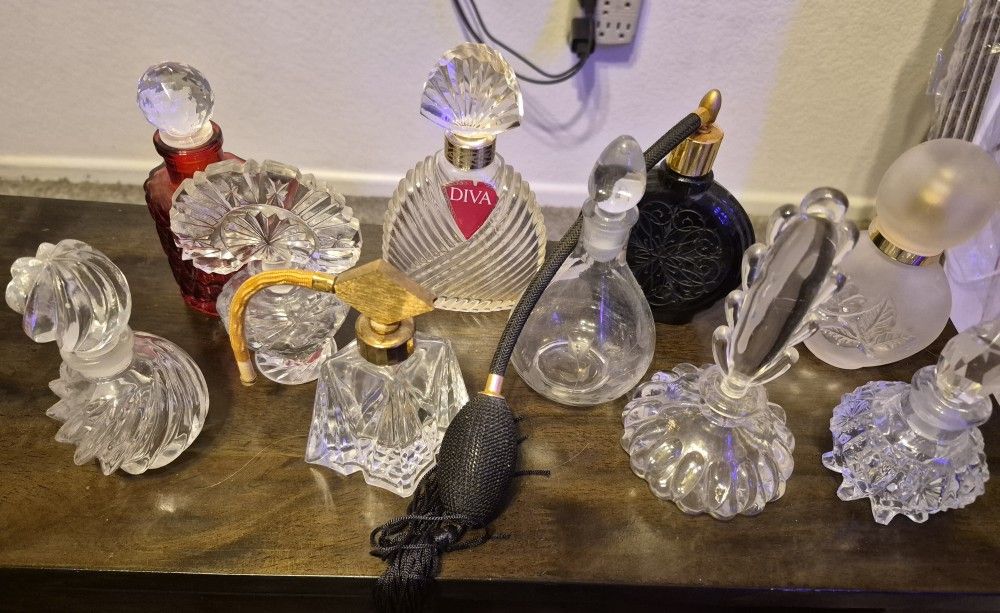 VINTAGE PERFUME BOTTLES CRYSTAL