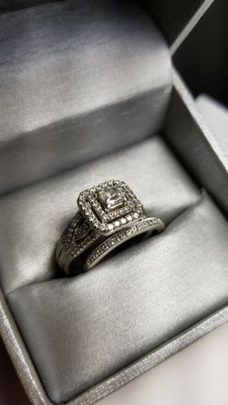 Engagement Ring & Wedding Band set