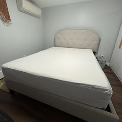 Queen Bedroom Set