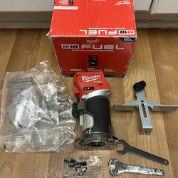 Milwaukee M18 FUEL 18V Lithium-lon Brushless Cordless Compact Router (Tool-Only)