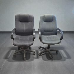 Pair of Office Chairs (Adjustable/Rolling)