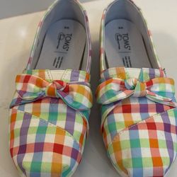 Women’s Toms 