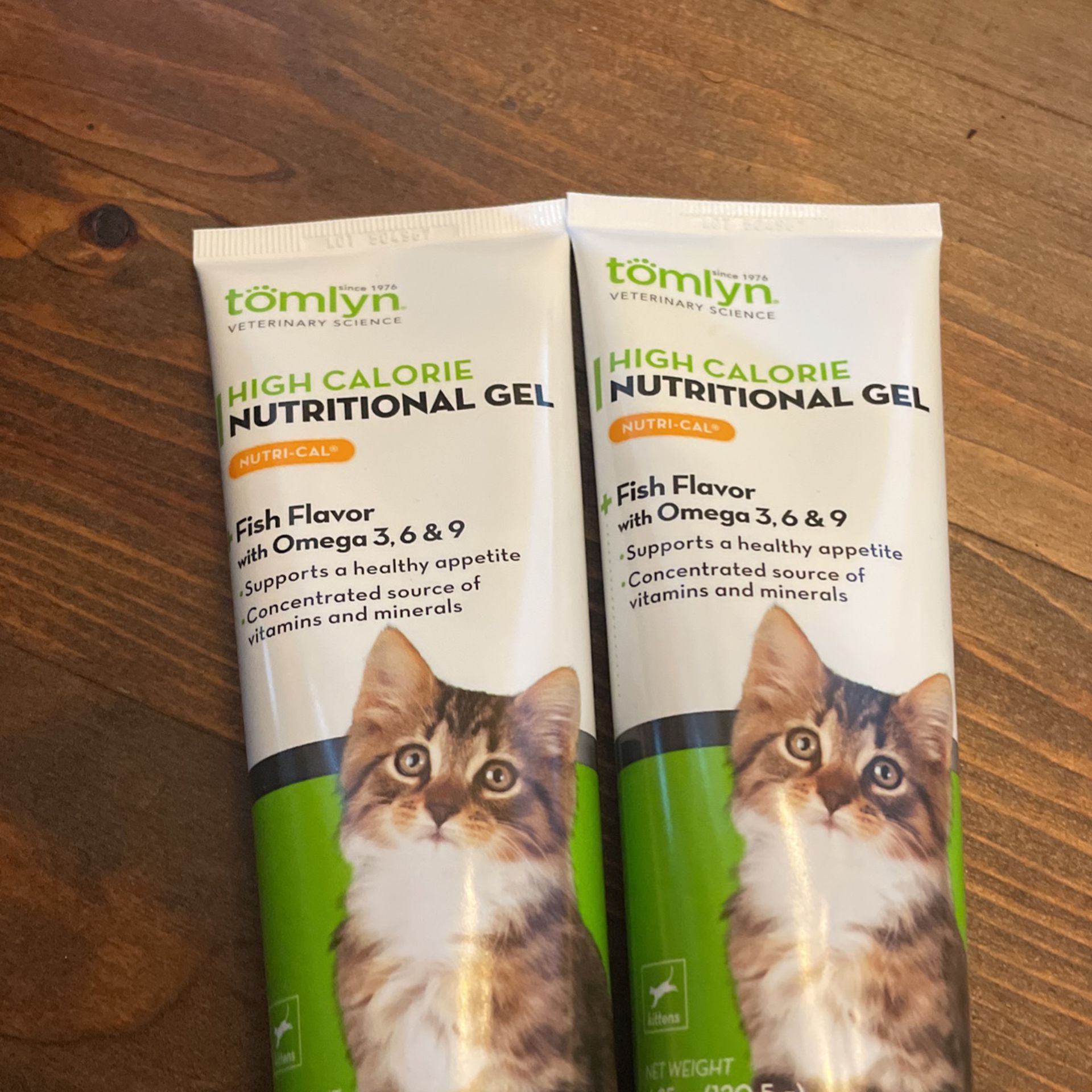 High calorie nutritional gel for kittens and cats