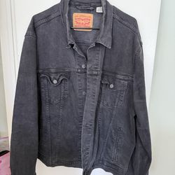 Black Levi’s XL-Tall Jean Jacket