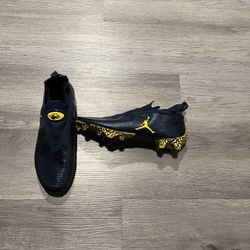 10.5 Michigan (U Of M) Football Cleats