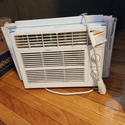 Window Air Conditioner