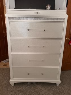 White Rhinestone Light Up Glamour 5 Drawer Chest Dresser