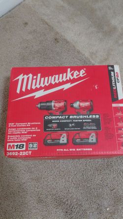 JUEGO DE TALADROS MILWAKEE