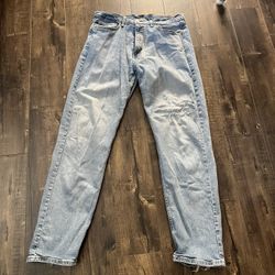 Levi's Distressed 505 Jeans 36x34 One Owner Smoke Free Home