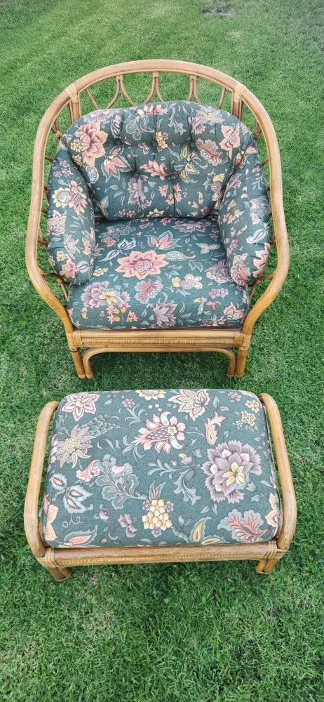 Wicker Chair With Ottoman