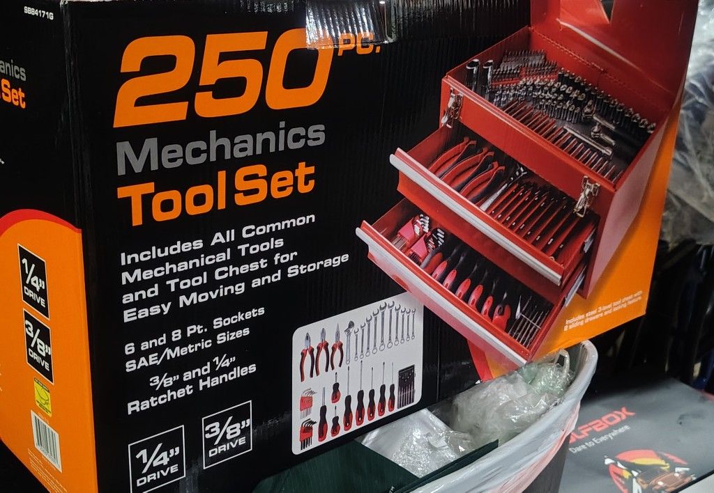 Bnib 250 Piece Tool  Set With Tool Box